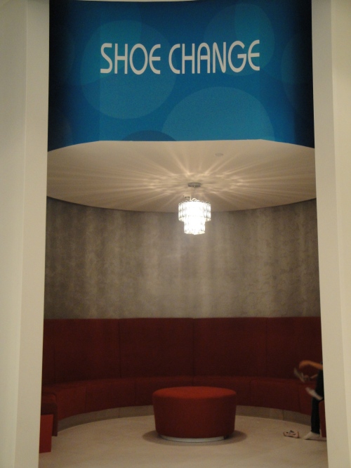 Shoe Change - Bowl Room - 360 Mall